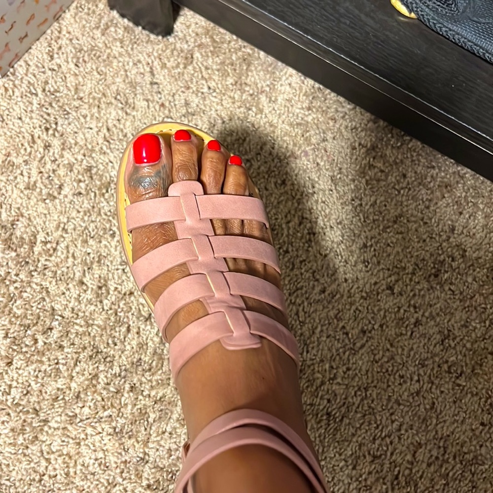 Blush American Eagle Sandals - Picture 3 of 8
